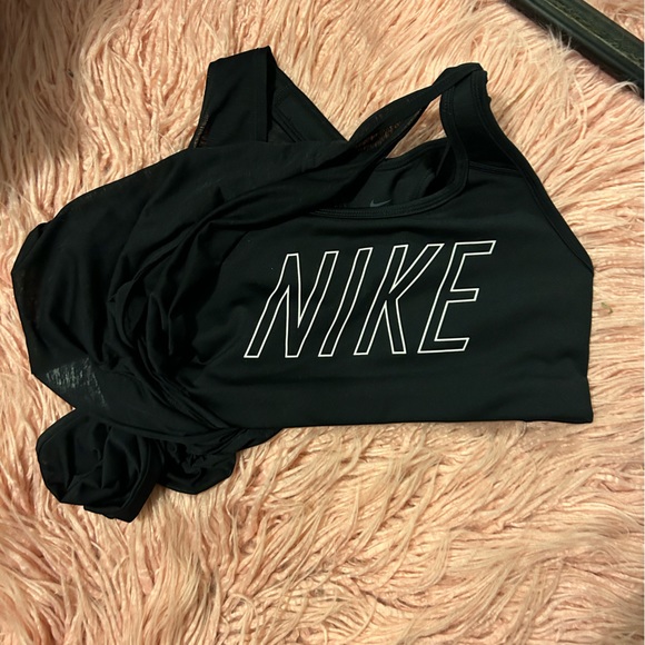 Black Nike running top with built in bra size small - Picture 3 of 3